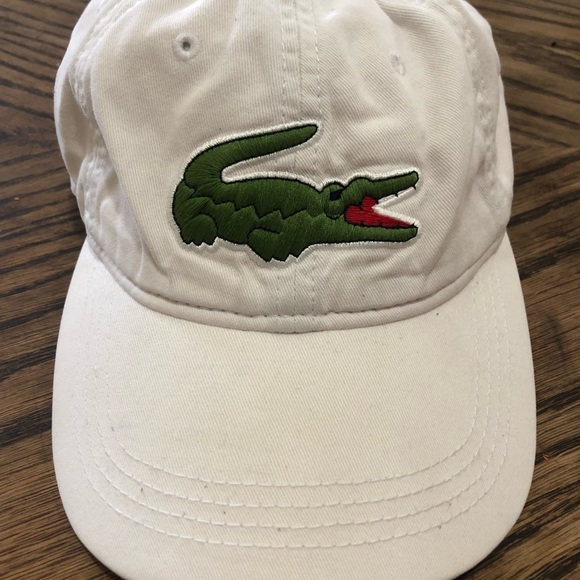 LACOSTE Set Hat & Shorts - Picture 7 of 8